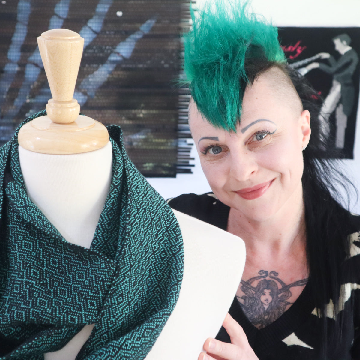 Personalised Gift Pack (Handwoven Scarf + Video) - Threefold Designs
