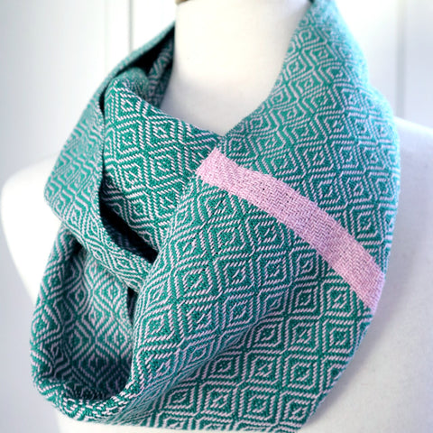 Handwoven loop scarf in emerald green and dusty pink cotton