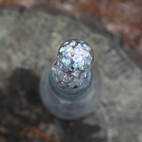 Resin Skull Bottle Stopper - silver glitter - Threefold Designs