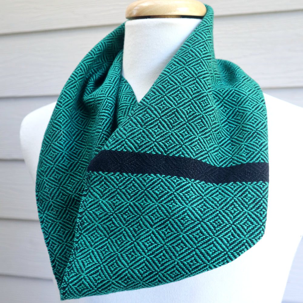 Handwoven Infinity Scarf - Cravat - Emerald Green