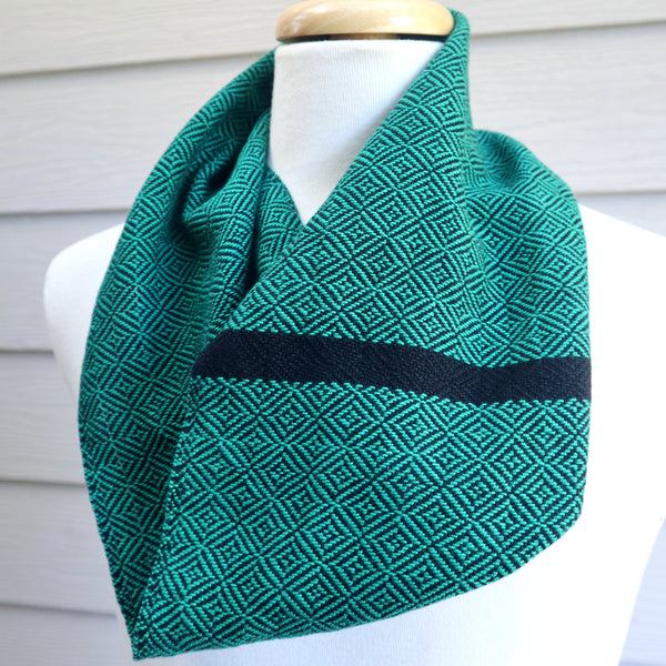 Handwoven Infinity Scarf - Cravat - Emerald Green