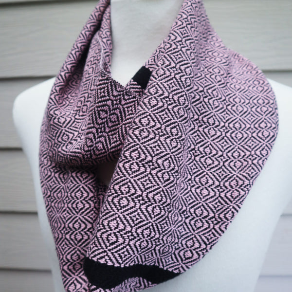 Handwoven Scarf - Classic Dusty Pink Baroque